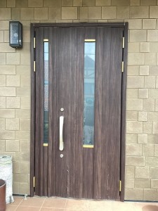 施工前　玄関ドア